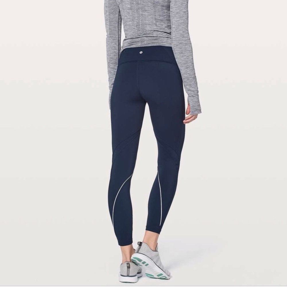 Lululemon Chasing Miles Tight 25” Black Size 6